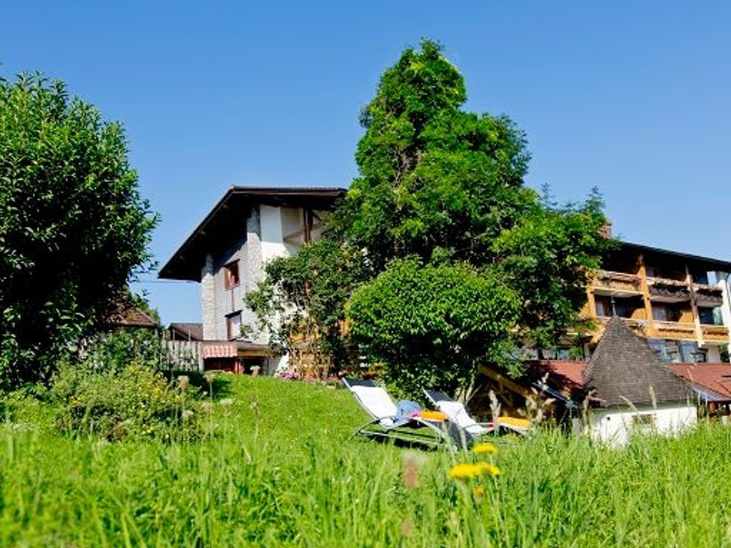 Liegewiese Schlossberghof Marzoll