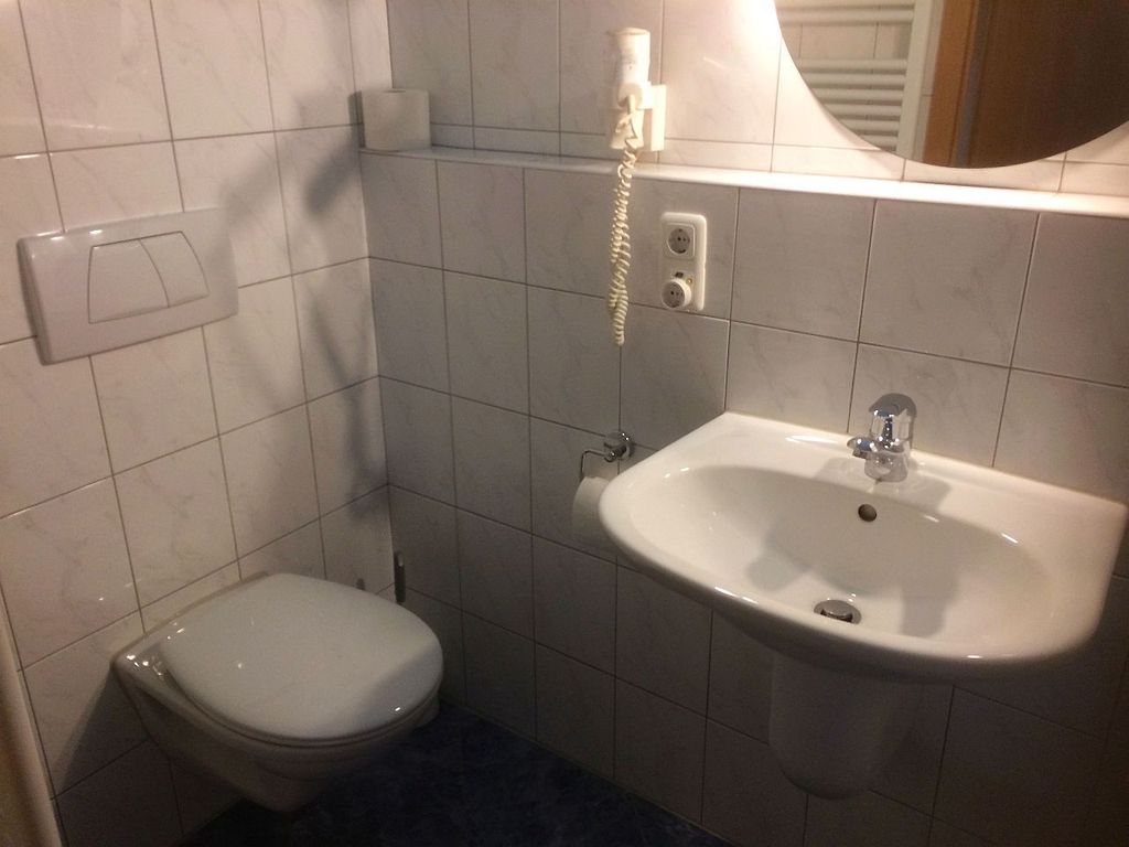 Bad Mehrbettzimmer