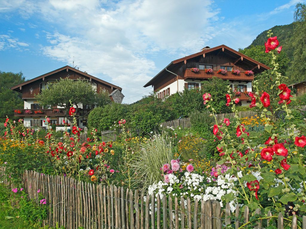 Koyerbauer_links Haupthaus_rechts Nebenhaus