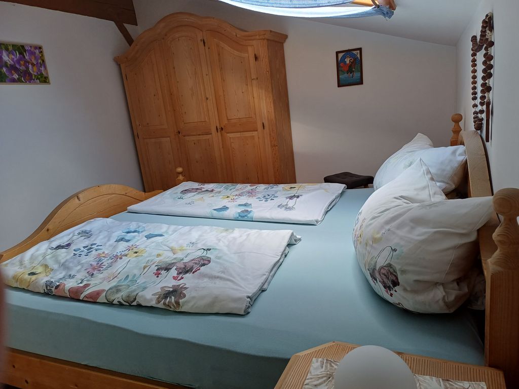 Schlafzimmer 1