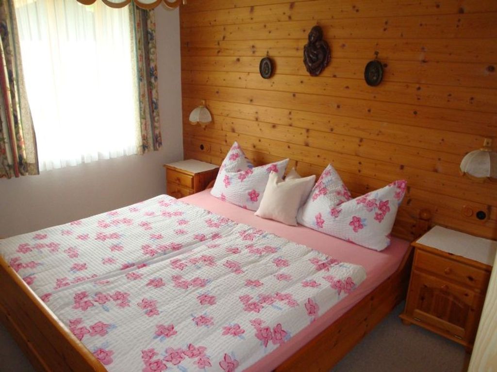 Schlafzimmer 2