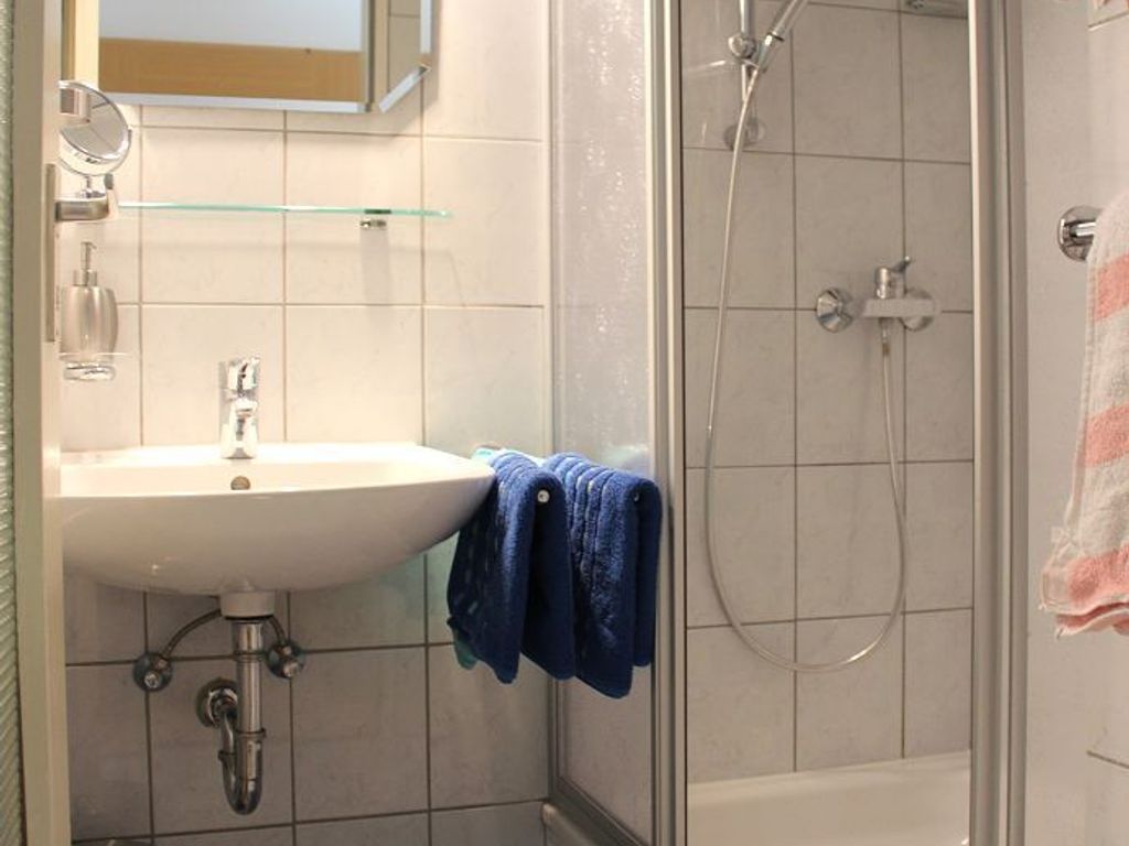 Bad mit Dusche