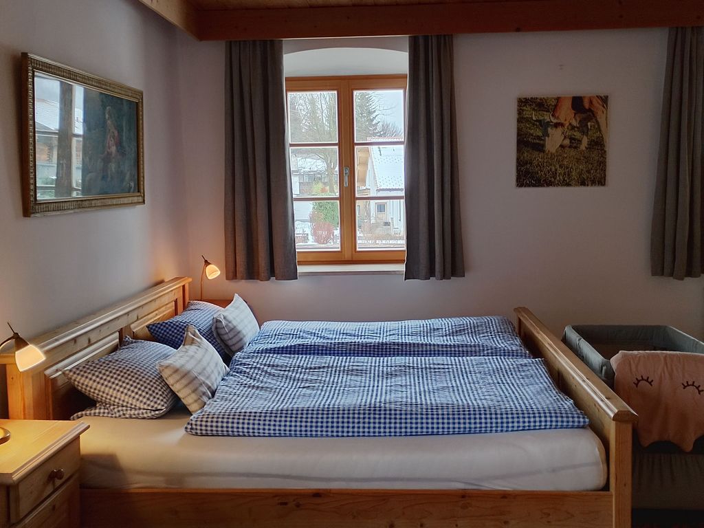Babybett im Schlafzimmer möglich