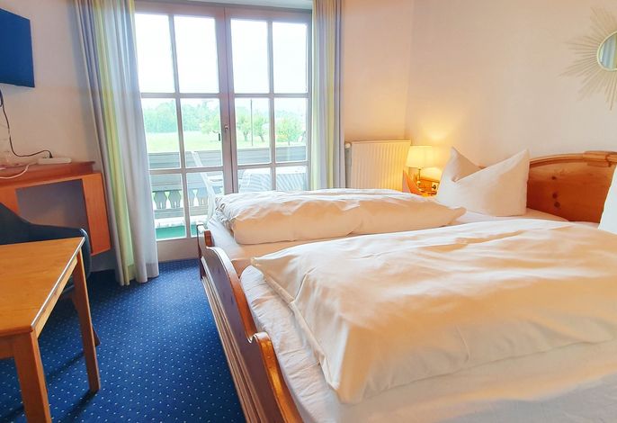 Doppelzimmer mit Dusche/WC und TV