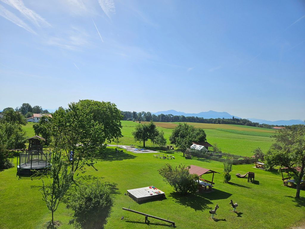 Garten & Spielplatz