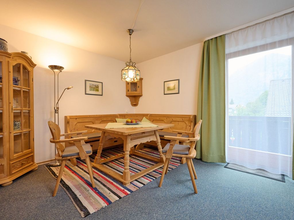 Wohnraum mit Sitzecke