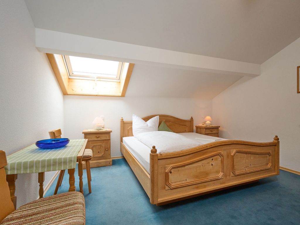 Schlafzimmer 2