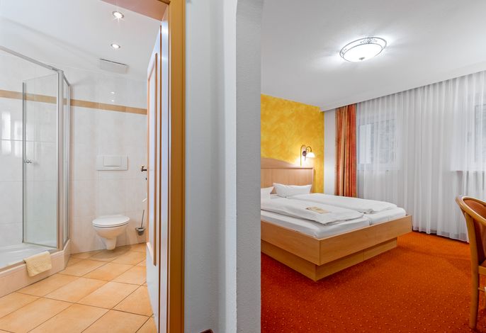 Doppelzimmer 22 qm, Dusche/WC, Kabel-TV