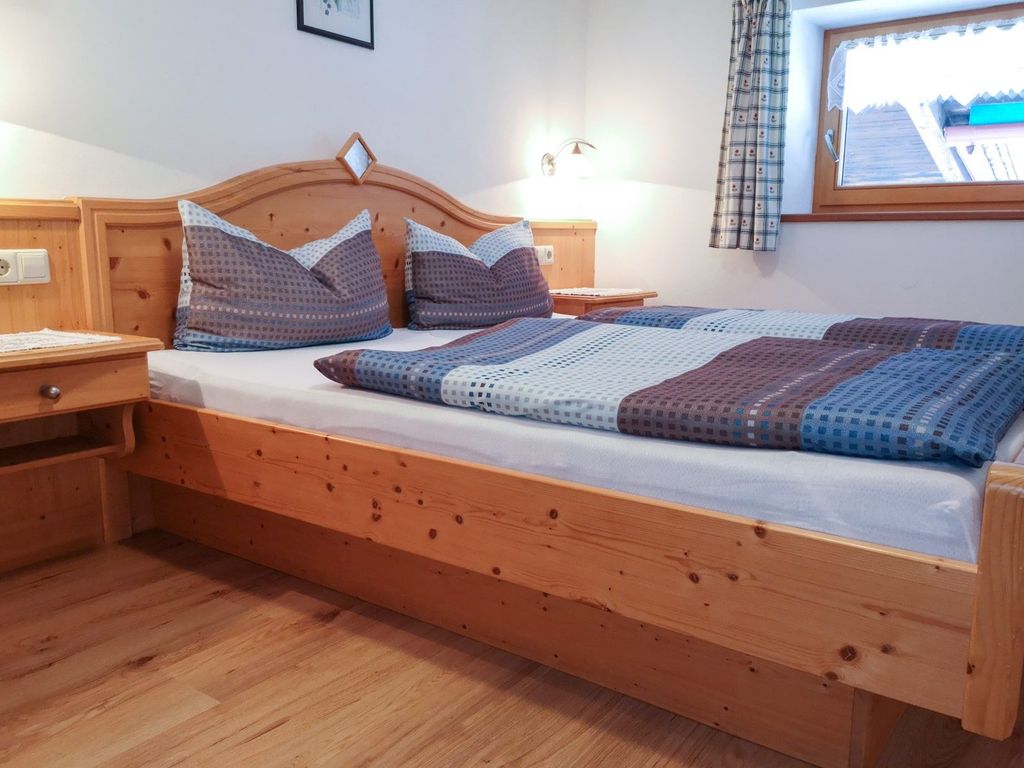 Schlafzimmer 2