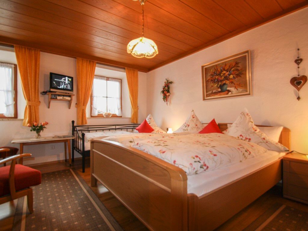 Schlafzimmer Dreibettzimmer Nr. 5