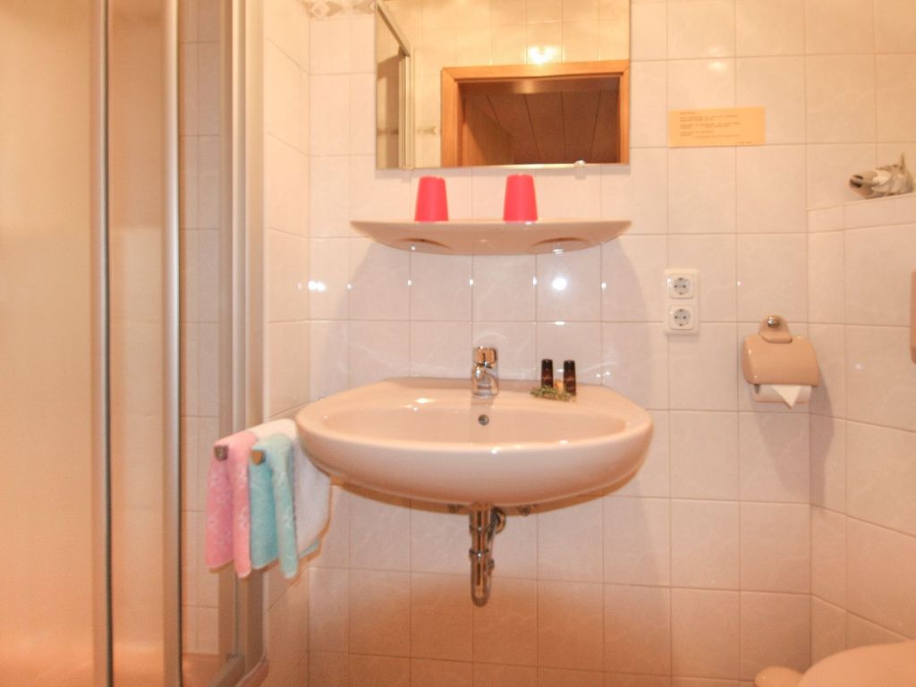 Bad Dreibettzimmer Nr. 5