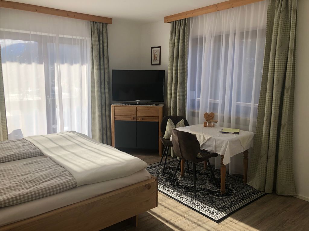 Sitzgelegenheiten mit TV