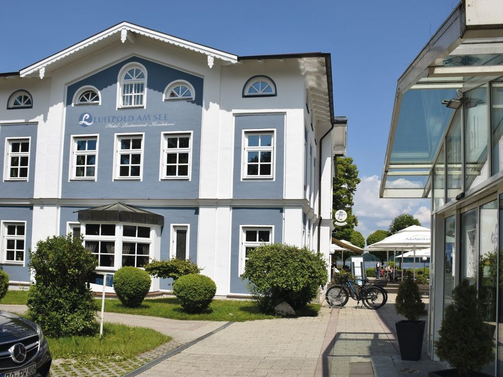 Hotel Luitpold Aussenansicht Eingang Rezeption