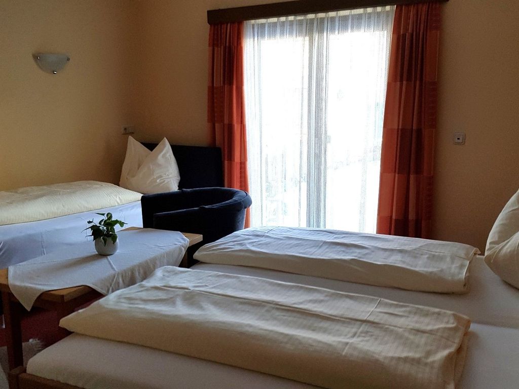 Zimmerbeispiel Dreibettzimmer