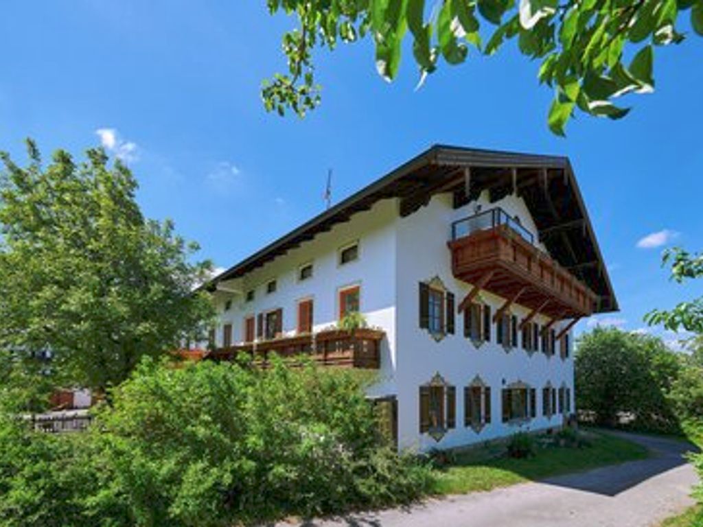 Unser Hof von aussen