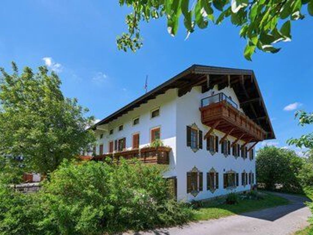 Unser Hof von aussen