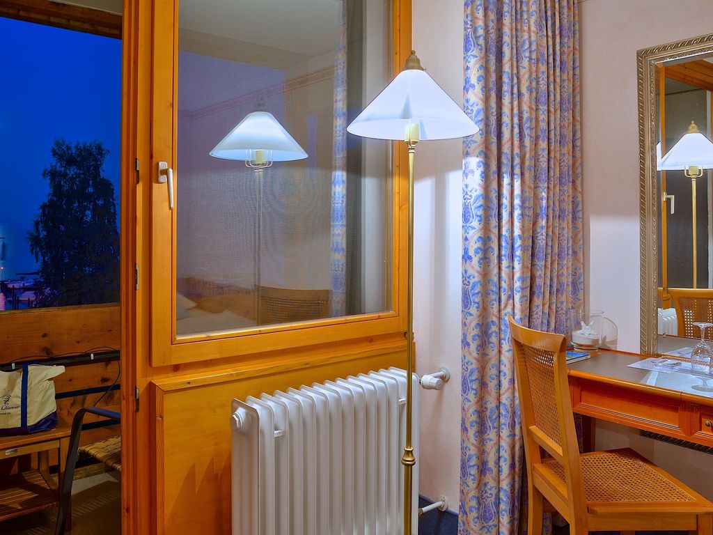 Yachthotel Chiemsee Einzelzimmer Seeseite - Zimmerbeispiel