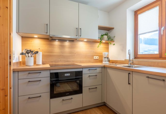 Ferienwohnung Hochfelln 72 qm, Balkon , Küche, 2 Schlafzimmer, 2 Bäder, max. 4 Pers, WLAN