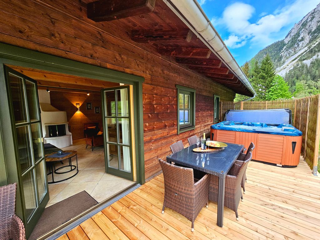Terrasse mit Whirlpool
