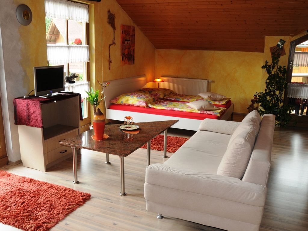 Wohnzimmer/Schlafbereich