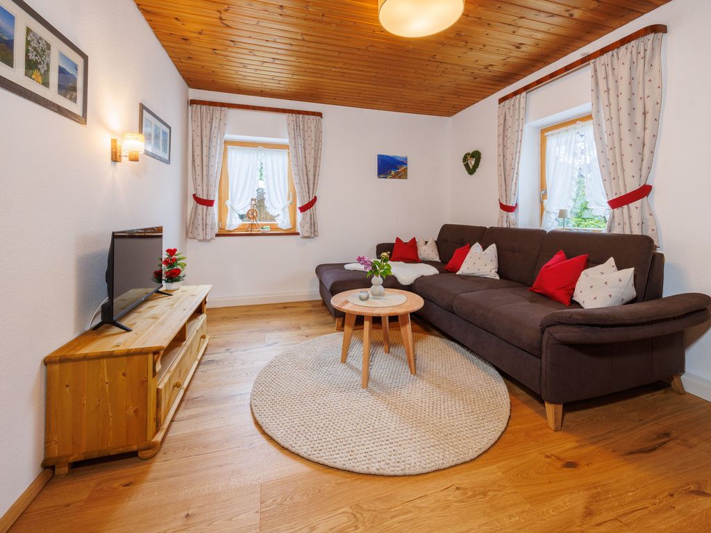 Wohnzimmer mit Ausziehcouch -  kann auch als zusätzliches Schlafzimmer genutzt werden