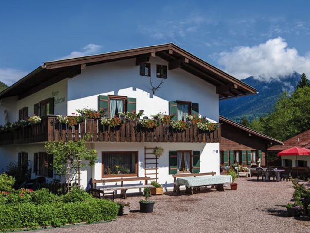 Haus Fewo Grill Anicht Sommer