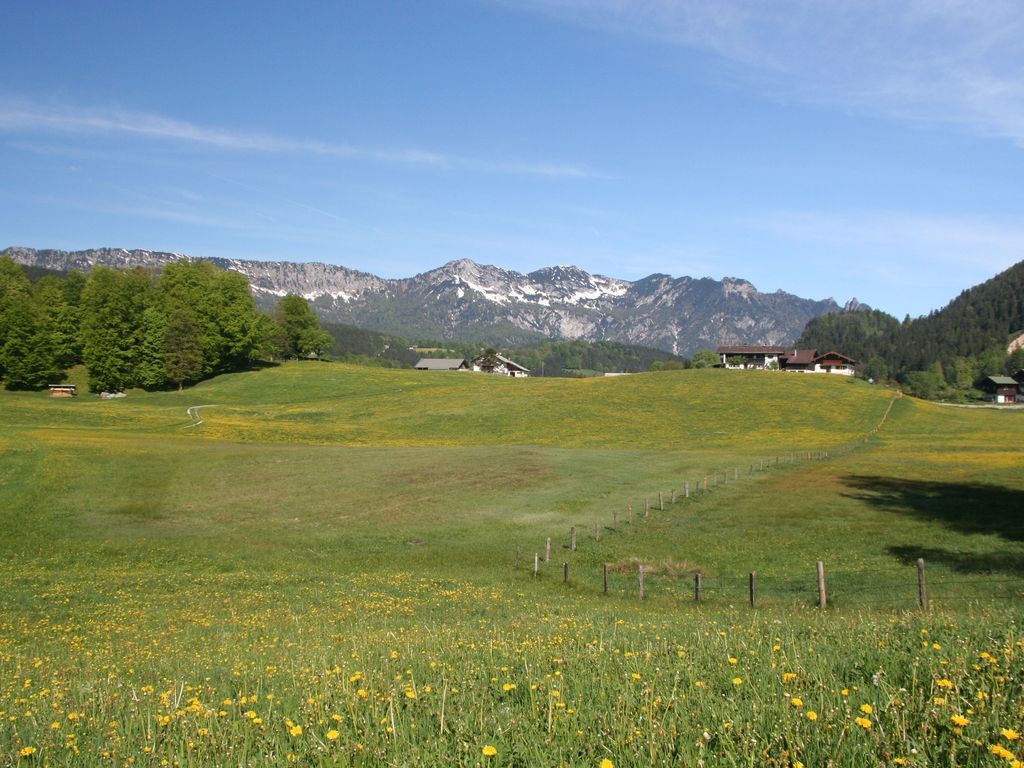 Blick vom Haus zur Schlafenden Hexe