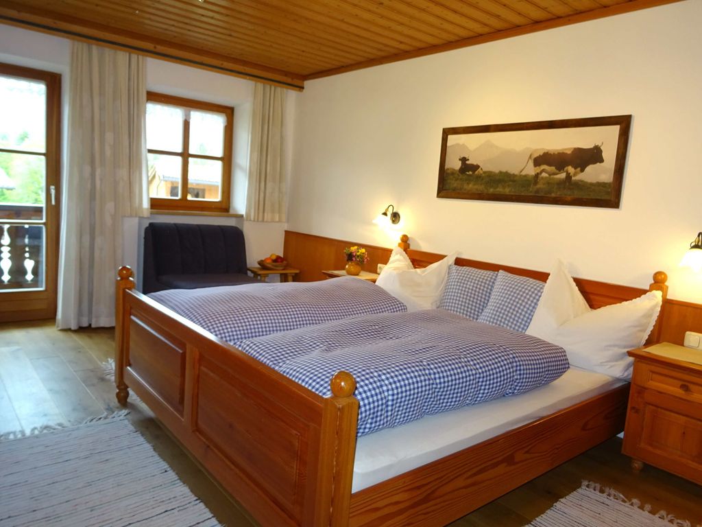 Gästezimmer "Schlafende Hexe" mit Balkon