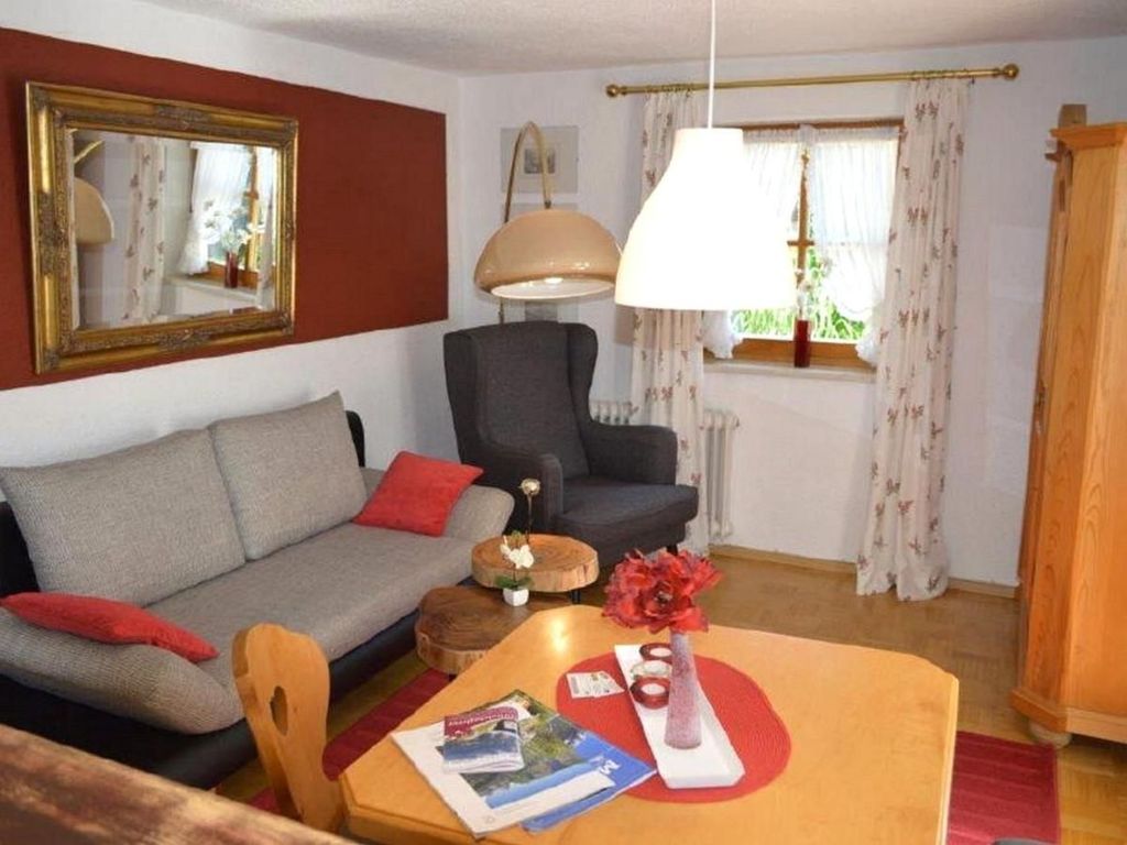 Wohnzimmer mit Sofa