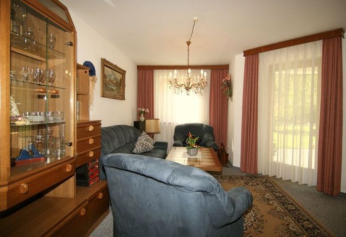 Ferienwohnung Nr. 1, 1 bis 4 Personen, 100 qm, 2 separate Schlafzimmer, Terrasse