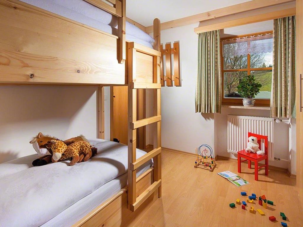 Kinderzimmer (Durchgangszimmer) FeWo 1