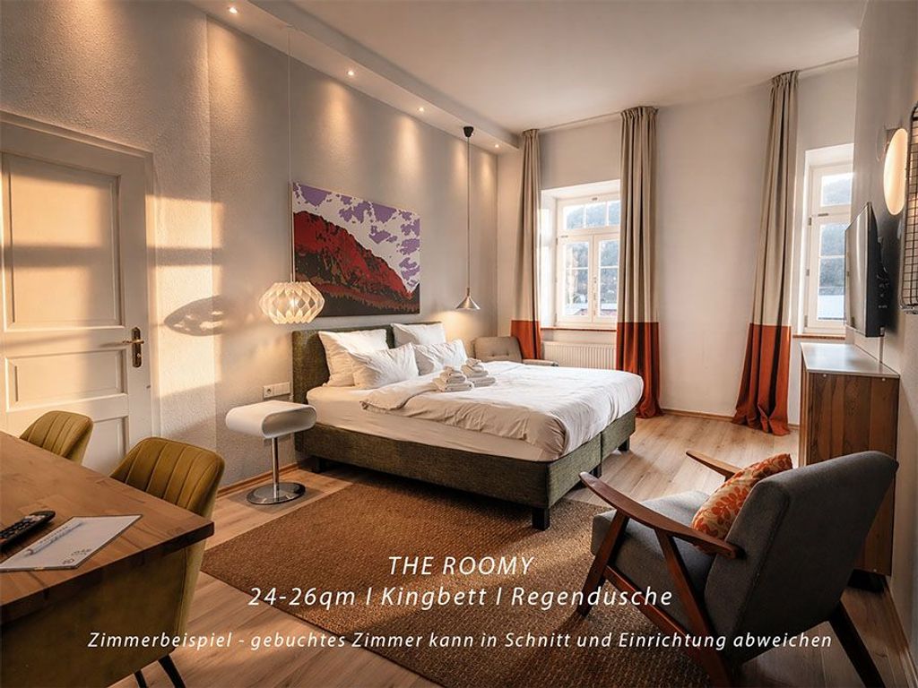THE ROOMY