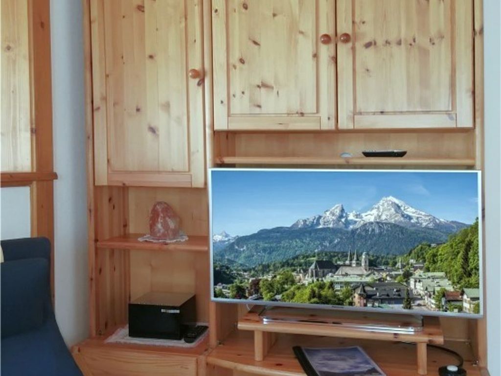 Wohnzimmerschrank