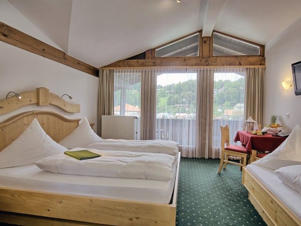 Dreibettzimmer