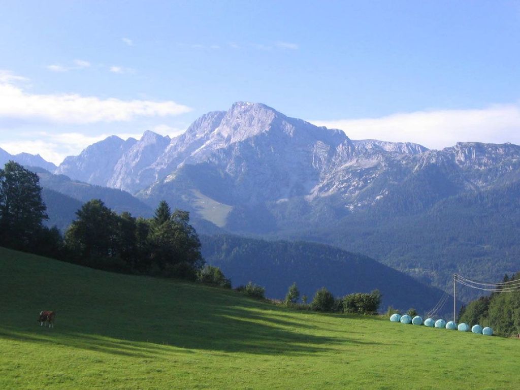 Aussicht vom Haus und den Ferienwohnungen auf Hoher Göll und Kehlsteinhaus