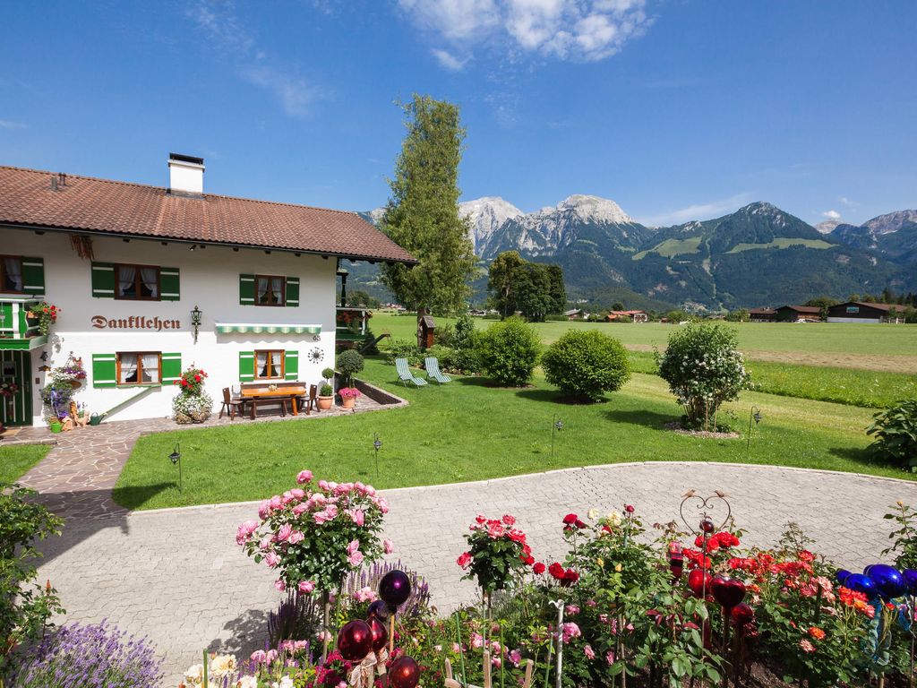 Dankllehen mit Garten und Blick zum Jenner