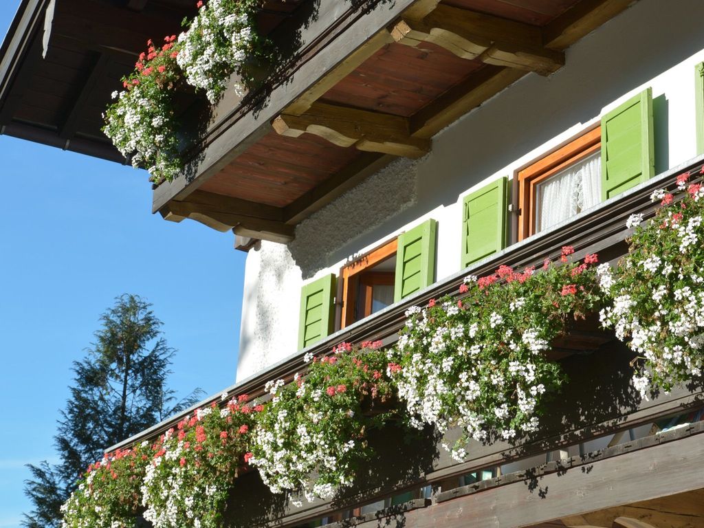 Eigener sonniger Süd-Balkon