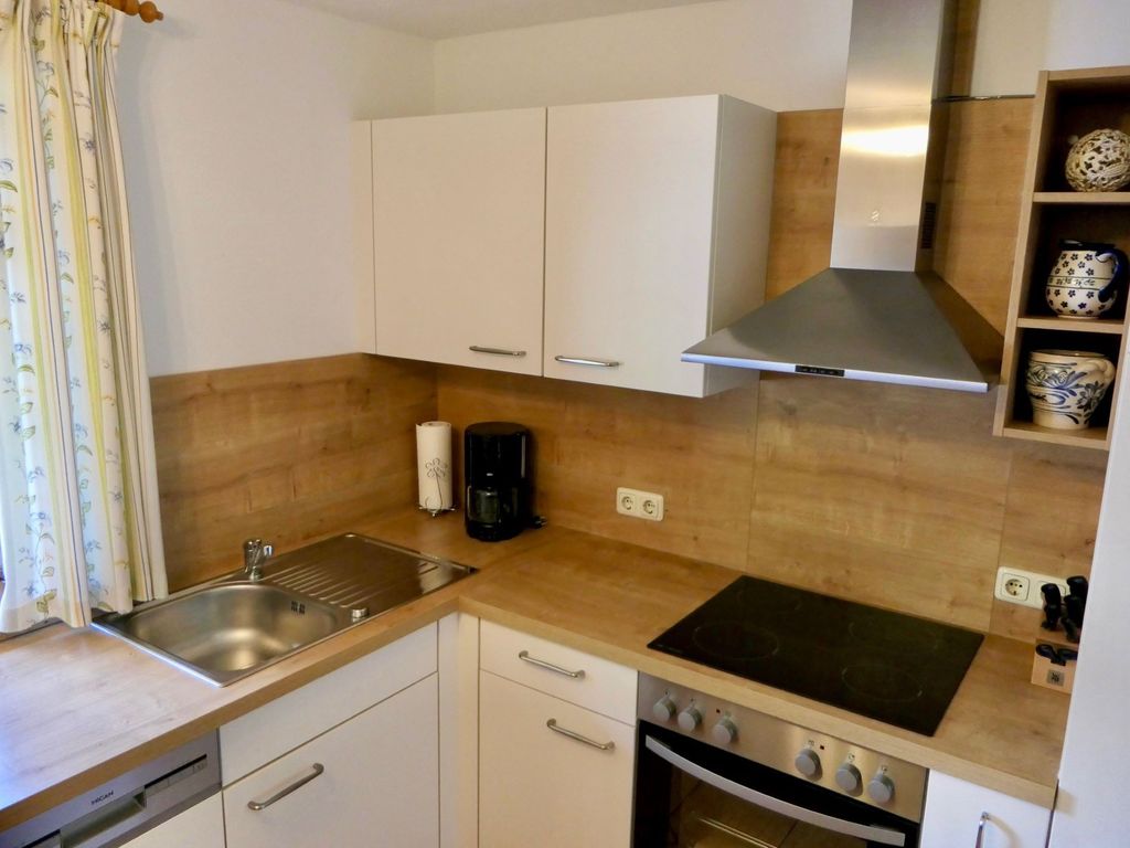 Küchenzeile Ferienwohnung Hochkalter