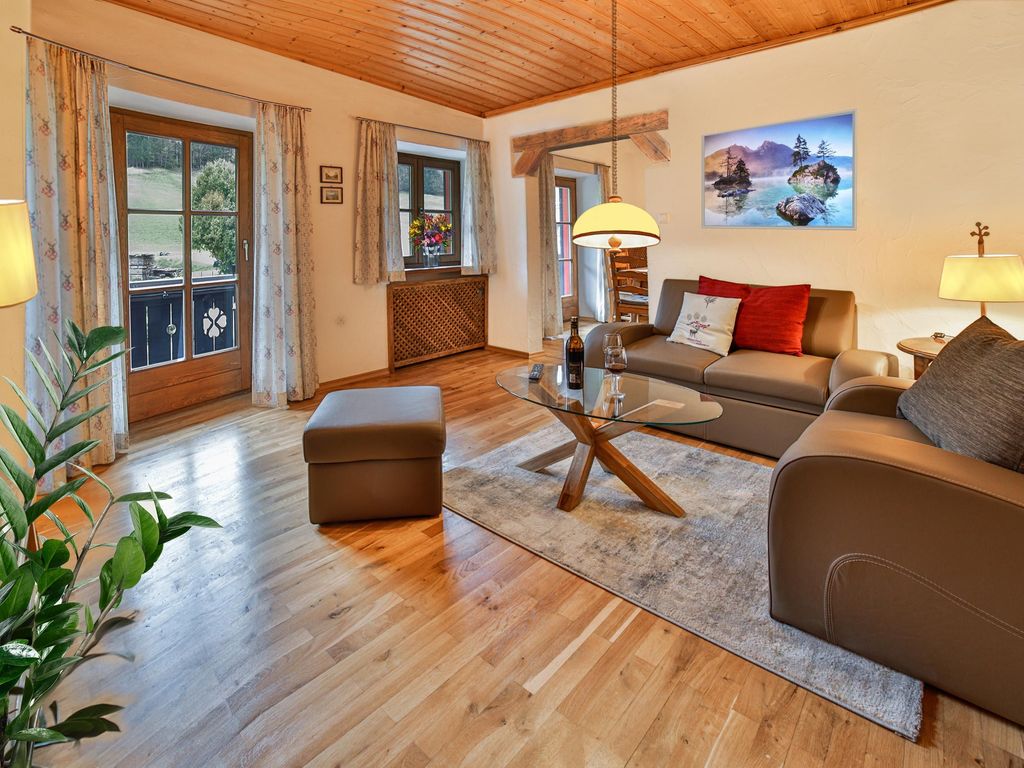 Landhaus Hocheck Ferienwohnungen