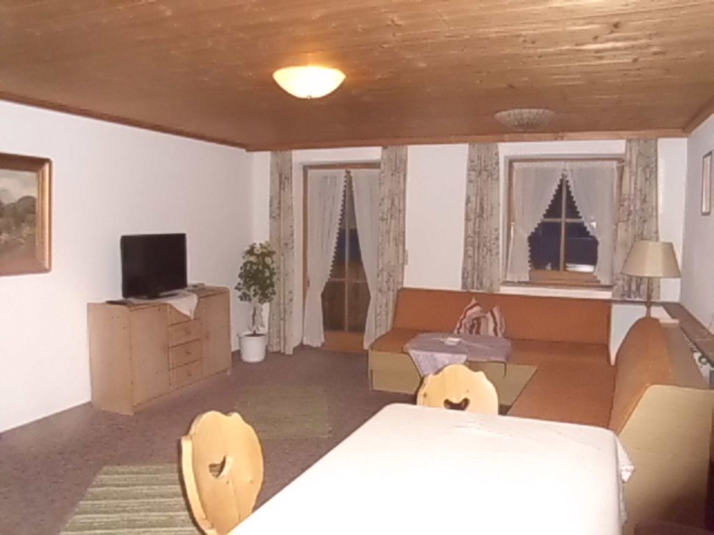 Wohnzimmer Ferienwohnung 2