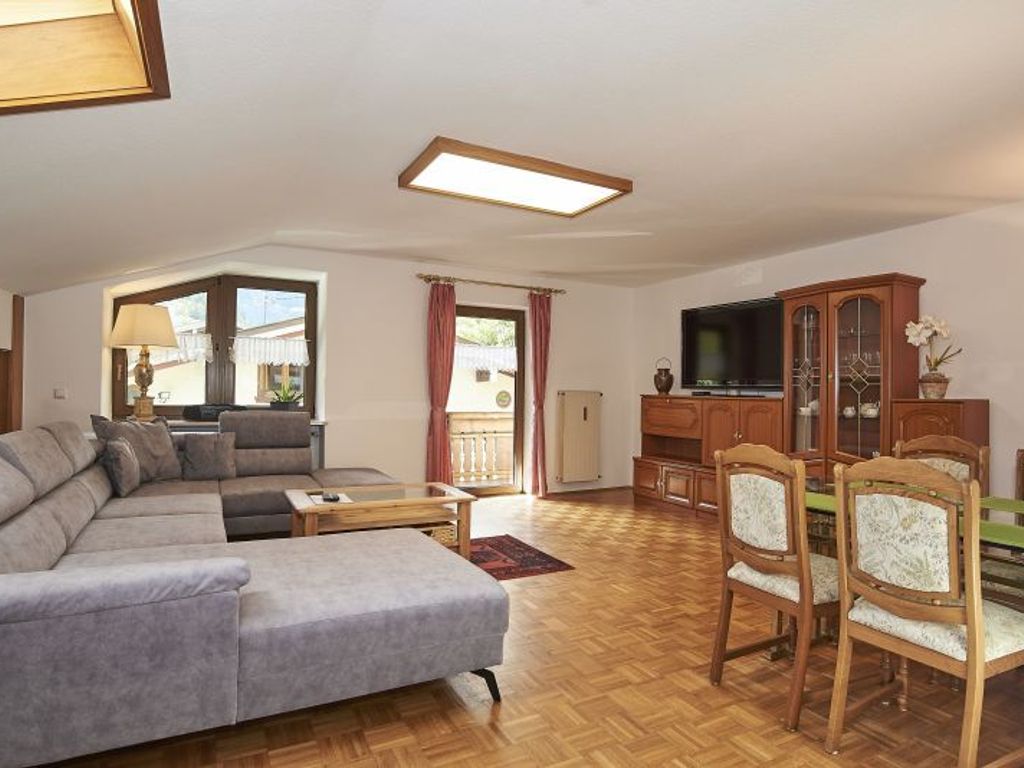Wohn und Esszimmer