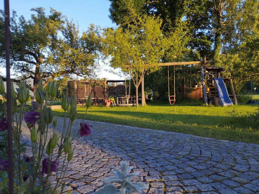 Spielplatz am Abend