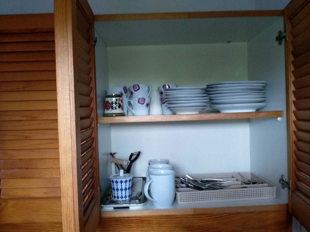 Geschirrschrank