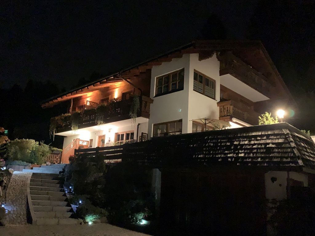 Hausansicht Nacht