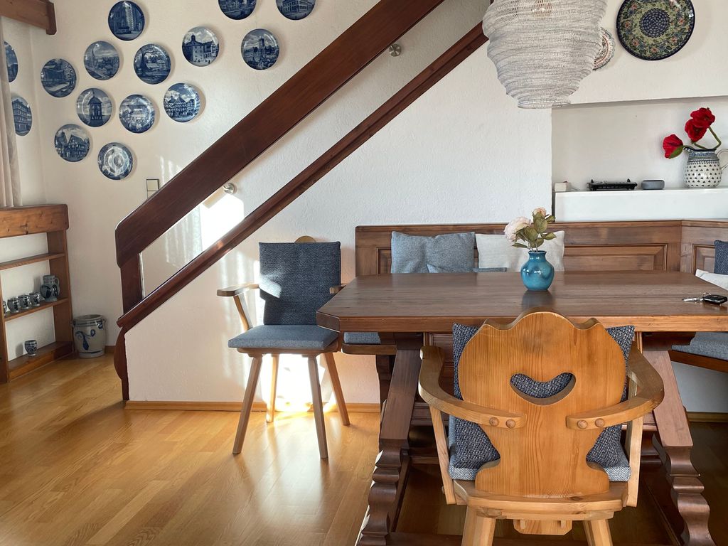 Essecke mit Aufgang zum Schlafzimmer