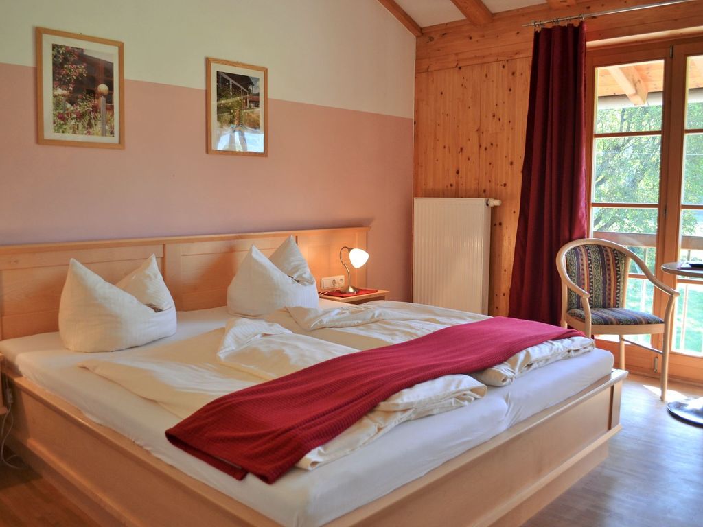 Schlafzimmer 2