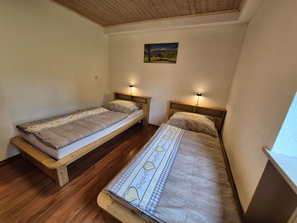 Schlafzimmer mit 2 Einzelbetten