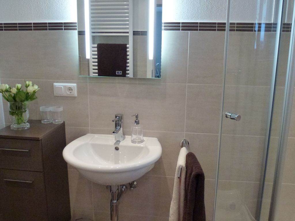 Bad mit Dusche Studio Haus Irlinger