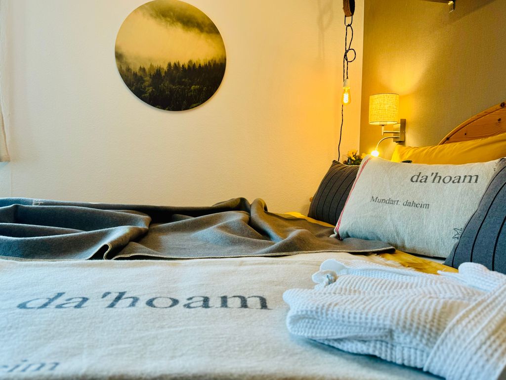 Moderne trifft Tradition, Ferien Apartment „Dahoam“