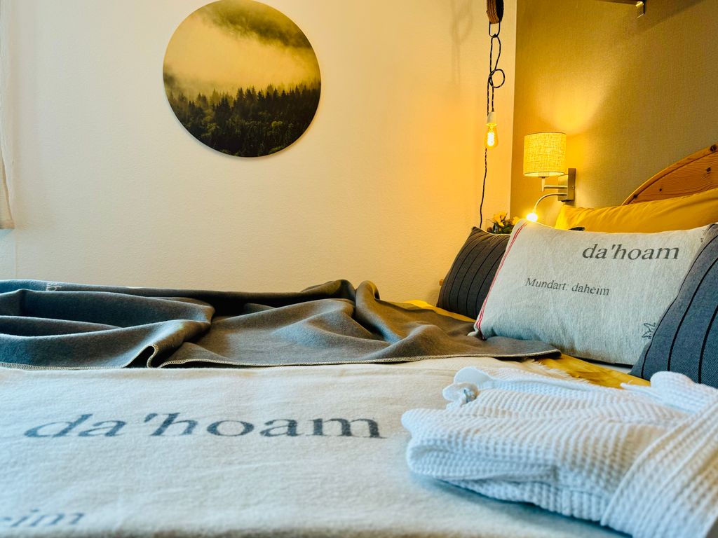 Moderne trifft Tradition, Ferien Apartment „Dahoam“